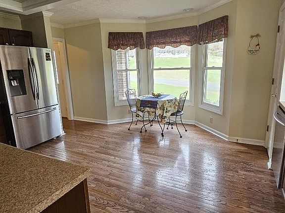 5th image of 3313 Bentwood Dr
