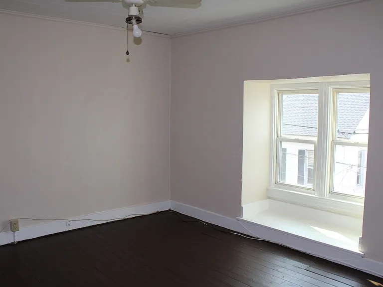 103 W 6th Ave #2 — Photo 8