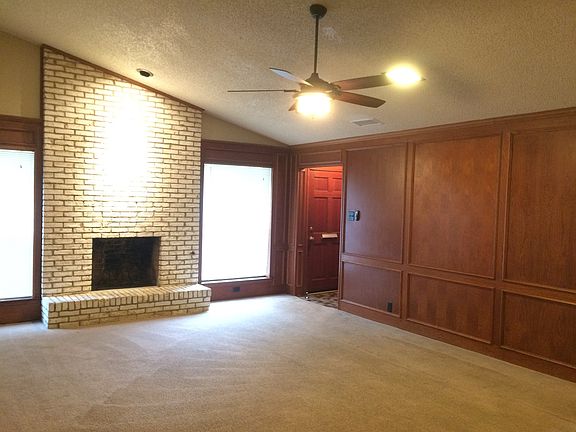 4th image of 330 Candlewood Pl