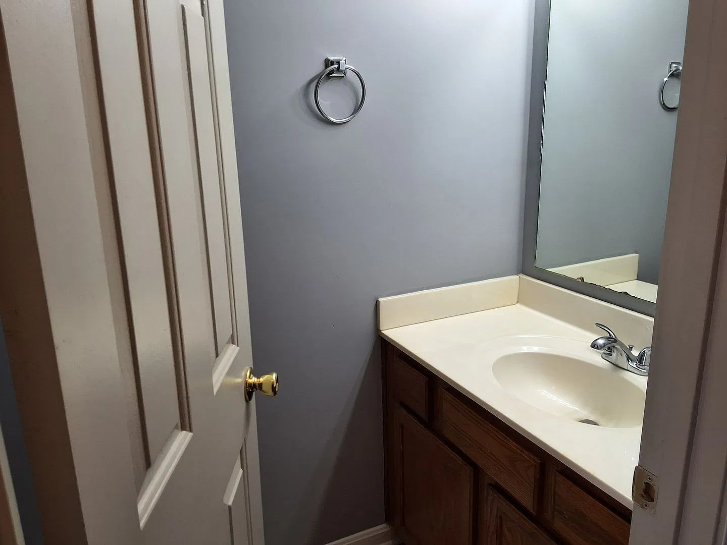 1113 Crowne Pointe Drive — Photo 4