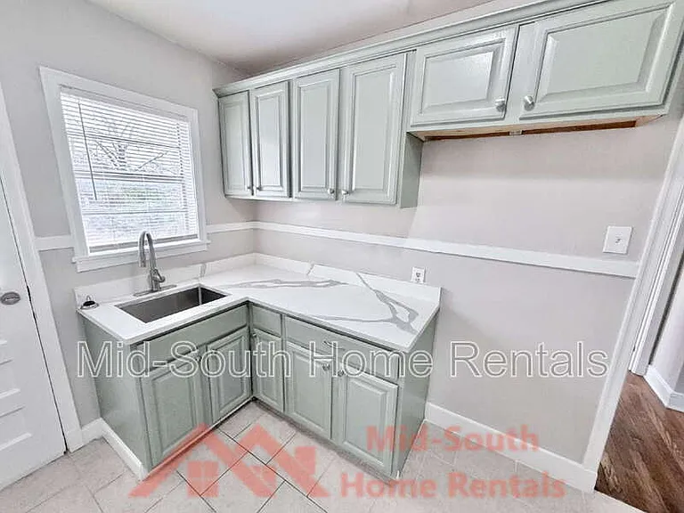1156 Brower St — Photo 6