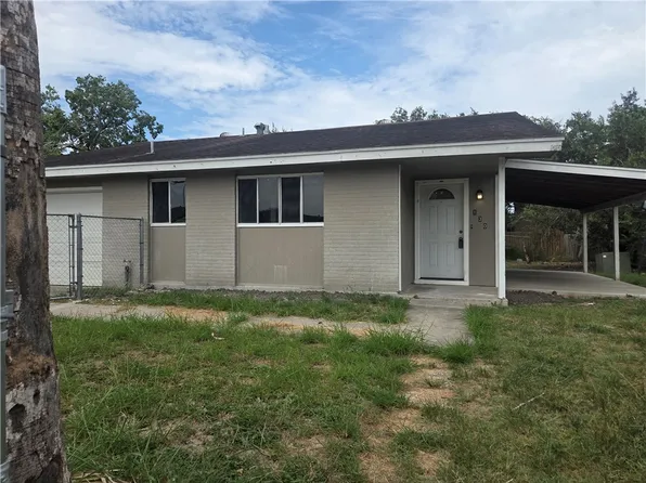130 Green Trail Dr, Corpus Christi, TX 78405