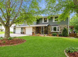 976 E St, Conroy, IA 52220