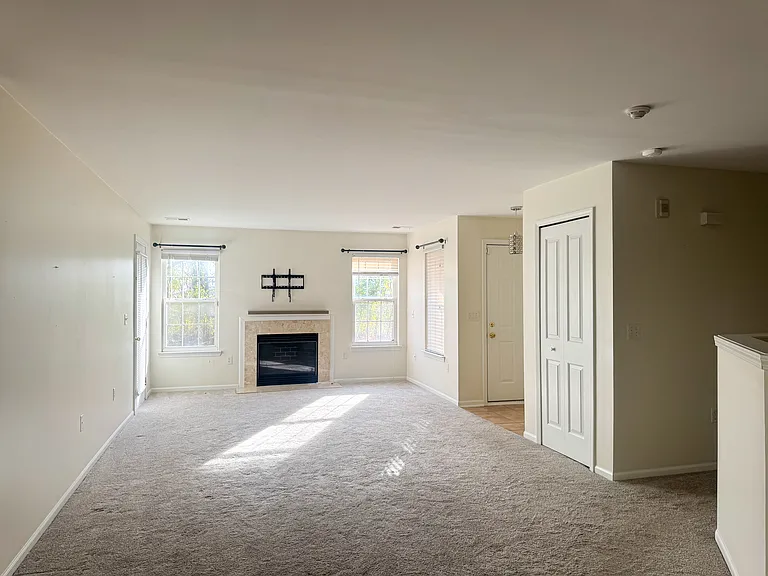47909 Cardiff Ave — Photo 4