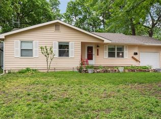 817 S Ash St, Ottawa, KS 66067