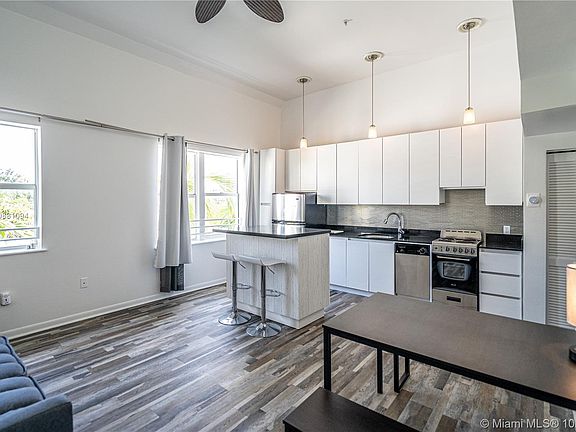 2nd image of 1521 Lenox Ave APT 301