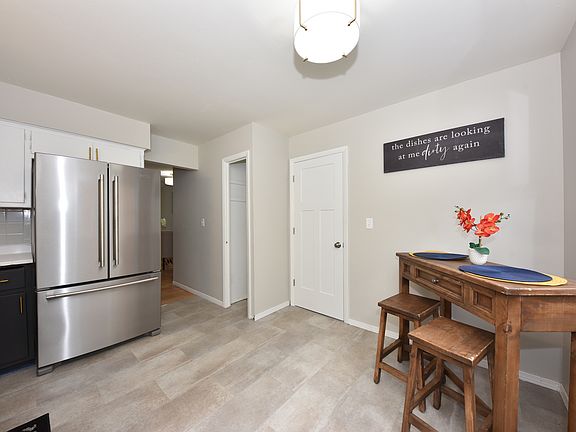 3rd image of 8149 W Beckett Ave #8149