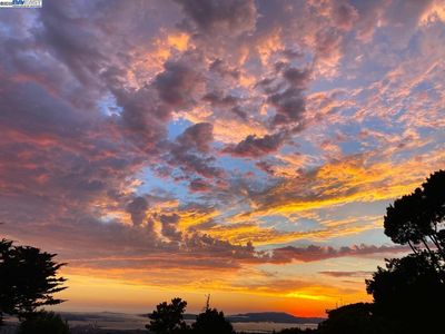 7403 Skyline Blvd, Oakland, CA, 94611