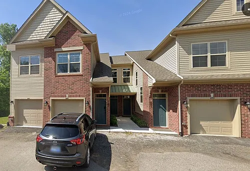 647 Pointe Dr Photo 1