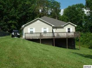 247 Cedarwood Dr, Sevierville, TN 37876