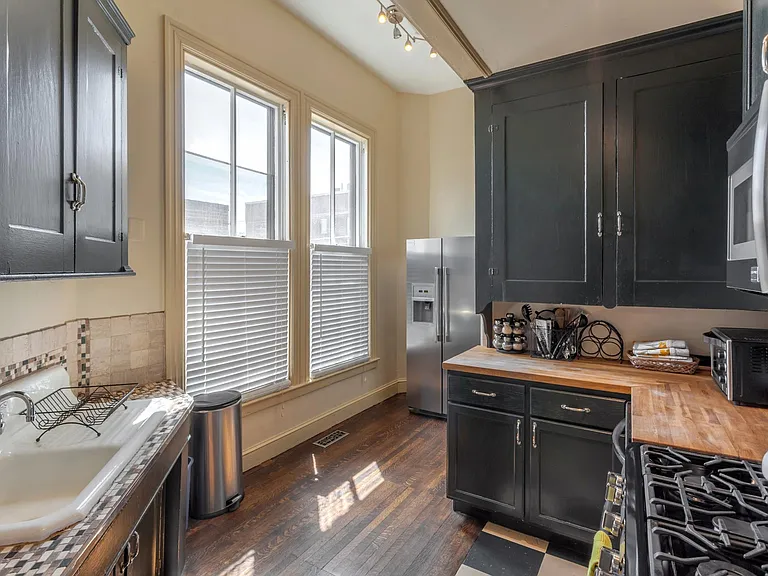 453 Angell St #2 — Photo 5