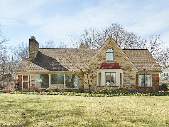 2nd image of 192 Durward Rd