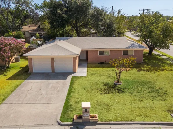 5300 Topper Dr, North Richland Hills, TX 76180