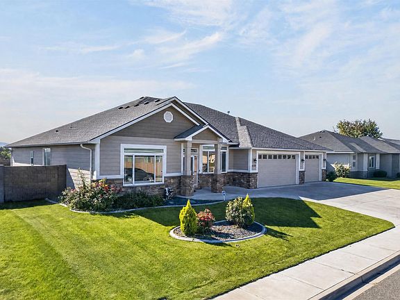 3rd image of 4502 Tamarisk Dr