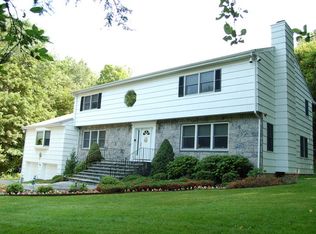 656 Ardsley Rd, Scarsdale, NY 10583