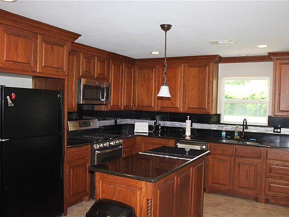 5th image of 4105 Galt Ave