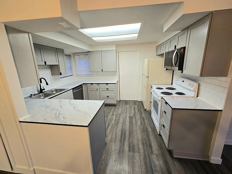 709 NE Donelson Rd #709 — Photo 4