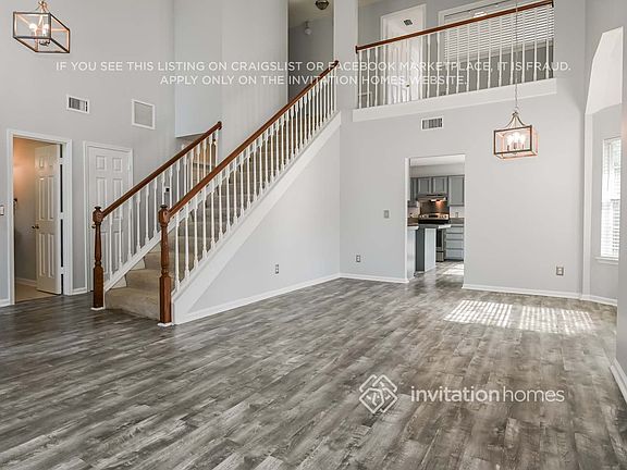 3rd image of 4873 Victoria Chase Ct