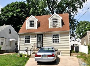 2108 Berdan Ave, Toledo, OH 43613