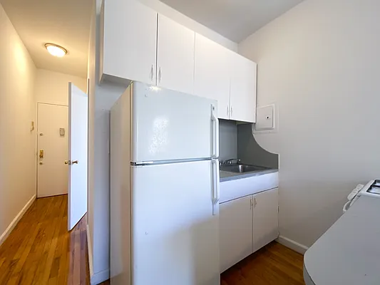 Rented by Compass | media 4
