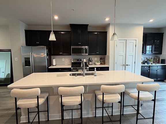 5th image of 16575 Fife Way