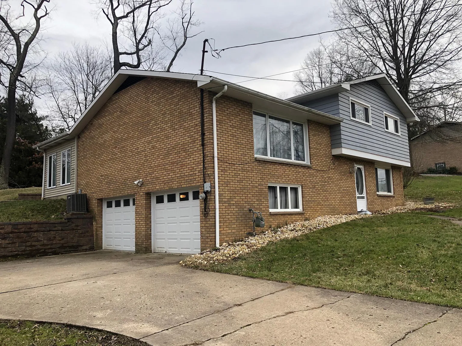 518 E McMurray Rd photo 1