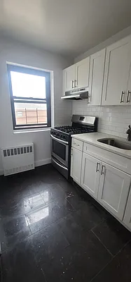 Rented by Royal House Realty, Inc. | media 7