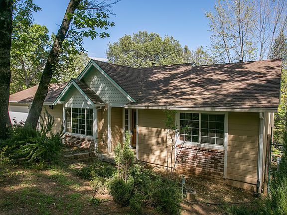 2nd image of 7046 Nutmeg Ln