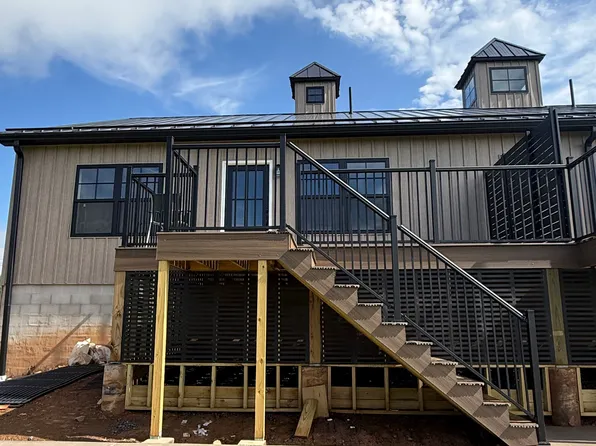 806 S Central Rd, Bloomsburg, PA