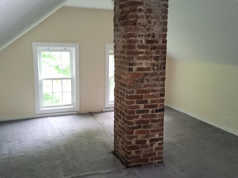 222-226 N Main St — Photo 5