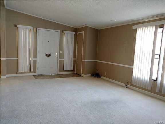 4th image of 7 Brookridge Dr