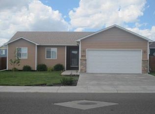 1405 Arnold St, Laramie, WY 82070