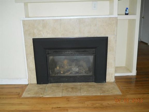 3rd image of 1610 Bay Ave