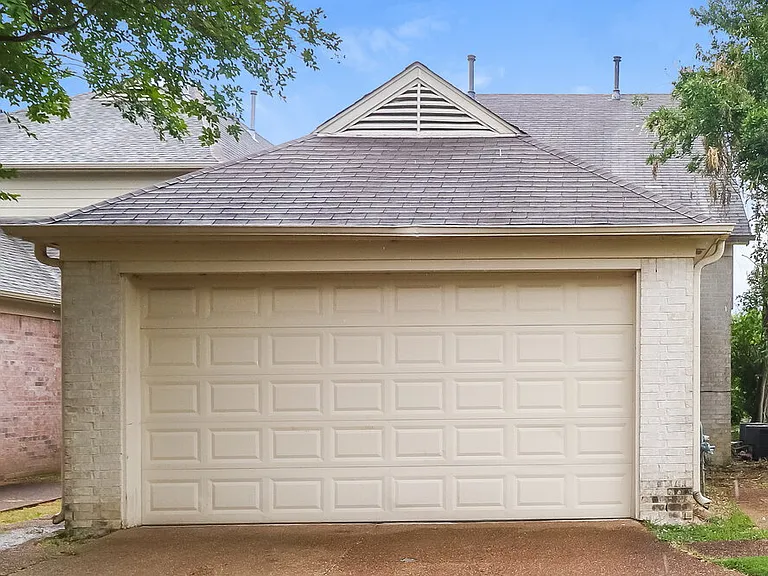 1262 Carlton Ridge Dr — Photo 17