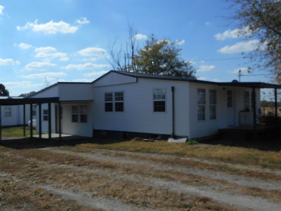 *813 PVC House copy