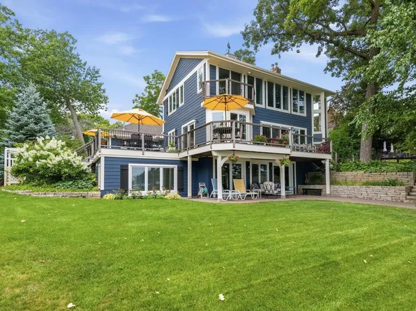 1310 Spruce Pl, Mound, MN 55364