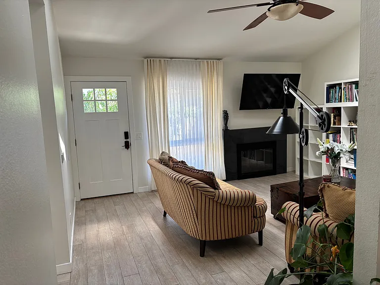 26551 Briarwood Ln — Photo 2