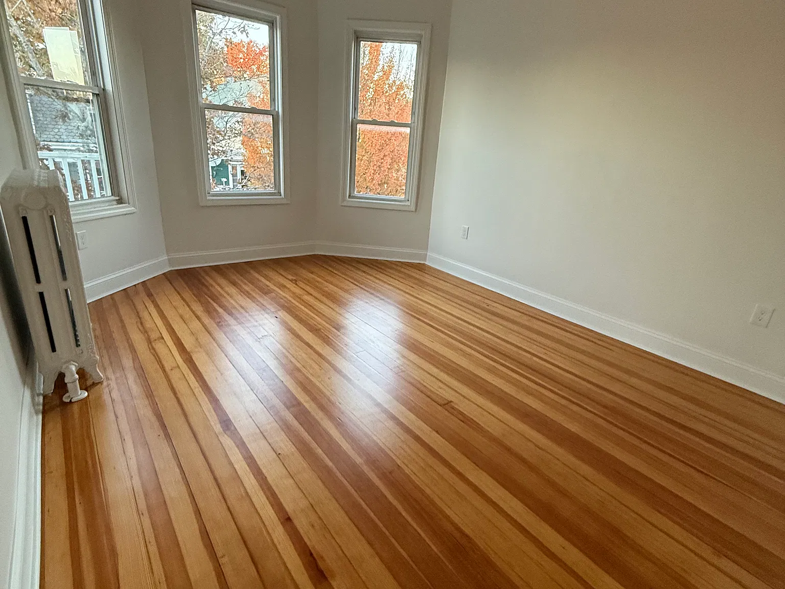 3 bed, 1341 sqft, $3,200 — Photo 3
