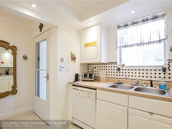3rd image of 6100 NW 44th St APT 101
