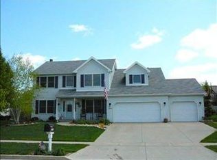 1413 Broad Creek Rd, Bloomington, IL 61704