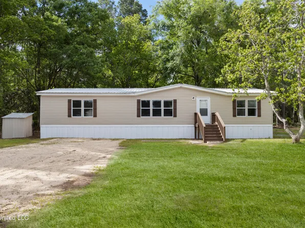 11612 Independence Rd, Moss Point, MS 39562