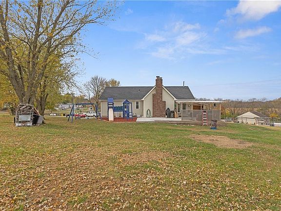 2nd image of 11203 Chandler Rd