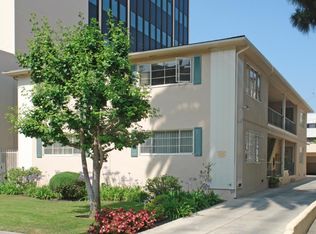 113 N Hamilton Dr, Beverly Hills, CA 90211