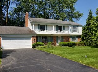 3276 E Breckenridge Ln, Bloomfield Hills, MI 48301