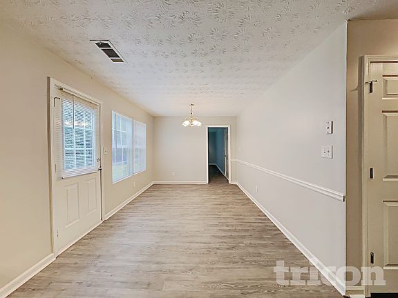 4th image of 1124 Patriot Cir