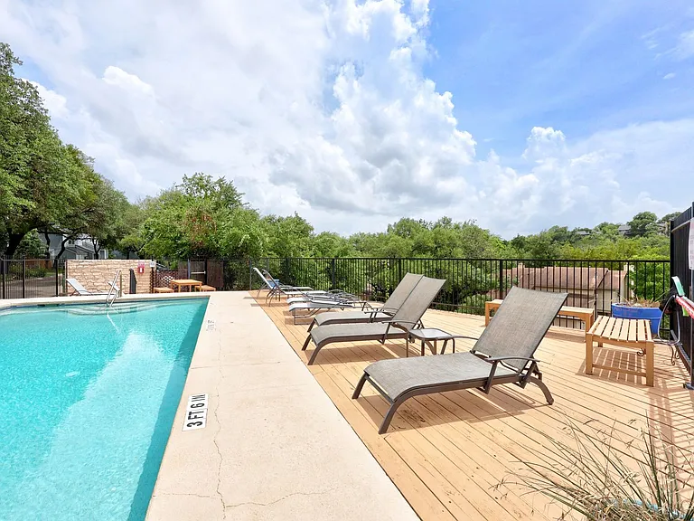 6715 Old Quarry Ln — Photo 25