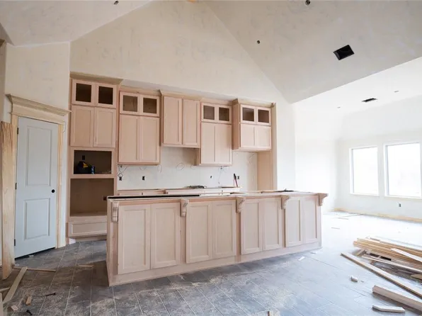 8824 Stark St, Edmond, OK 73007