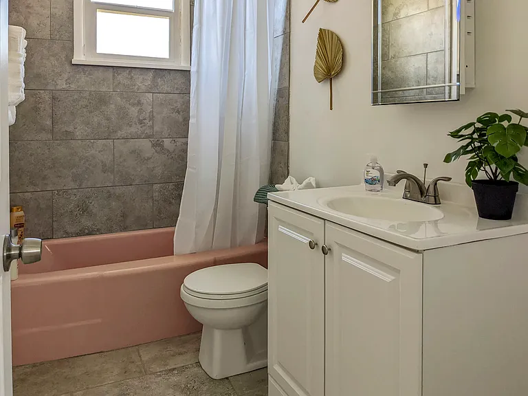 170 E 100 N #7 — Photo 3