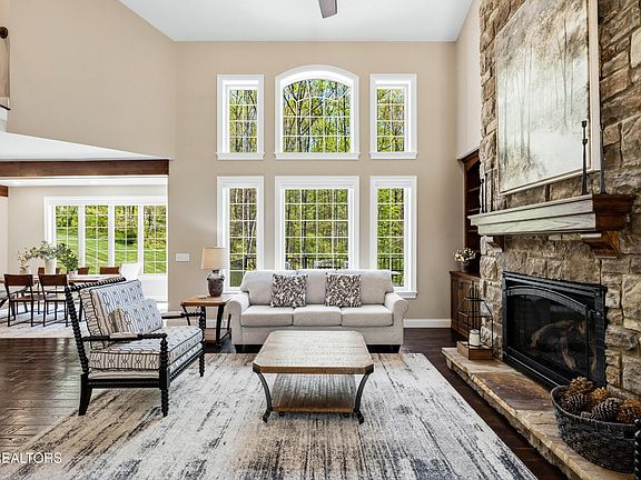 4th image of 134 Mockingbird Hill Ln