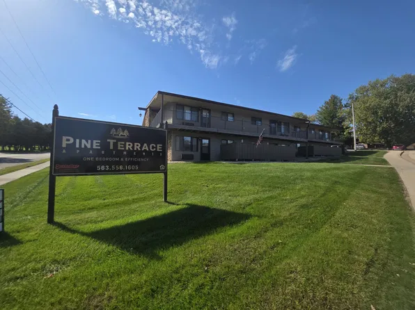 2269 Chaney Rd, Dubuque, IA 52001